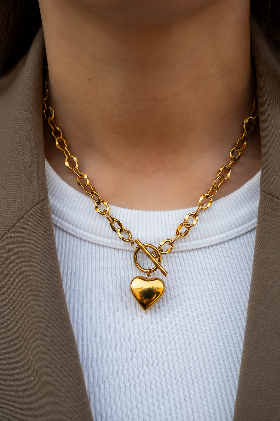 COLLIER SUZANNE