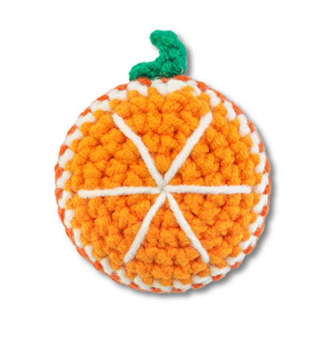 Grigri orange en crochet
