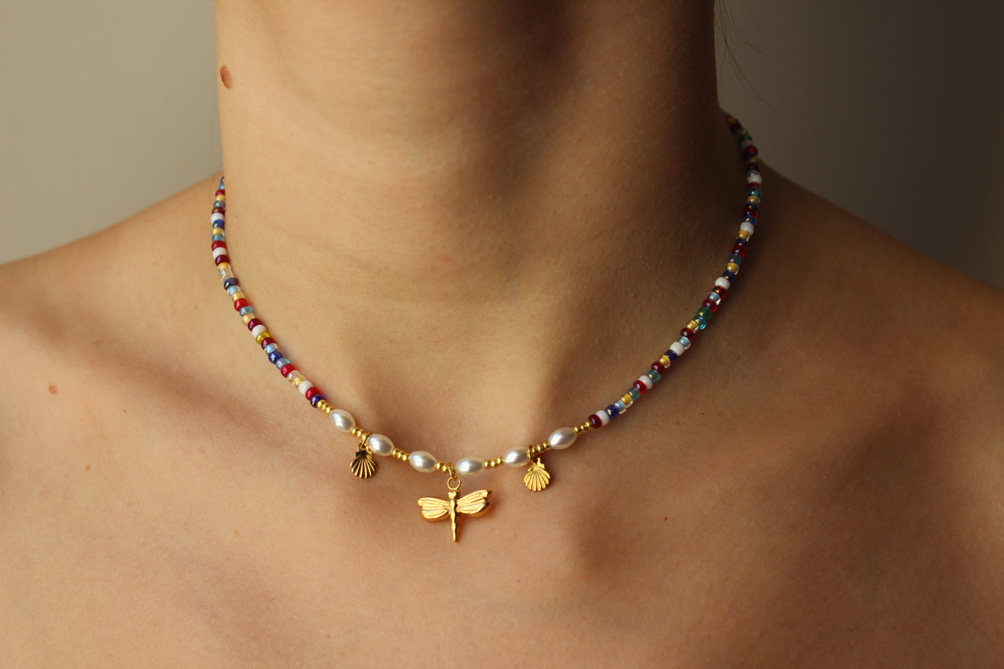 COLLIER GOMI